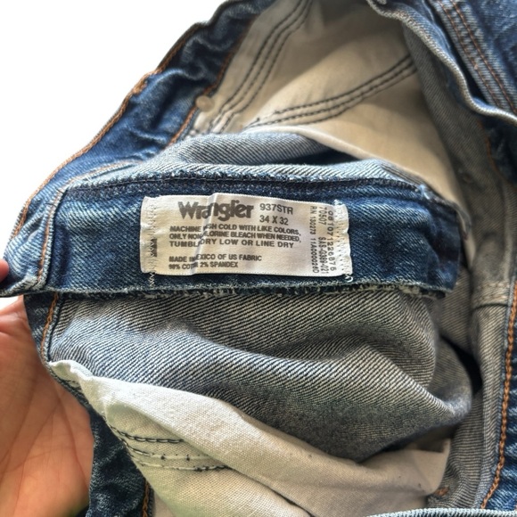 Wrangler Women’s Cut Off Western Jean Shorts - Picture 5 of 5